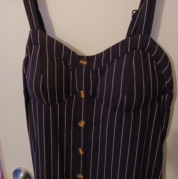 Black and white stripe dress - Picture 3 of 4